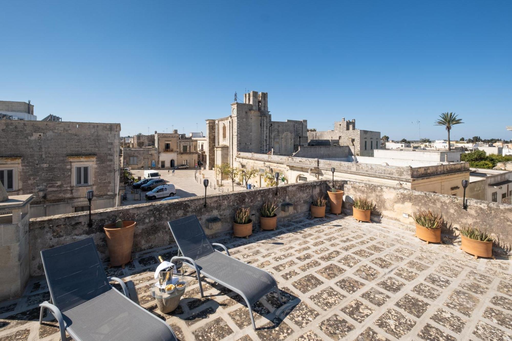 Dimora Del Vescovo Art Boutique Hotel Minervino di Lecce Exterior photo